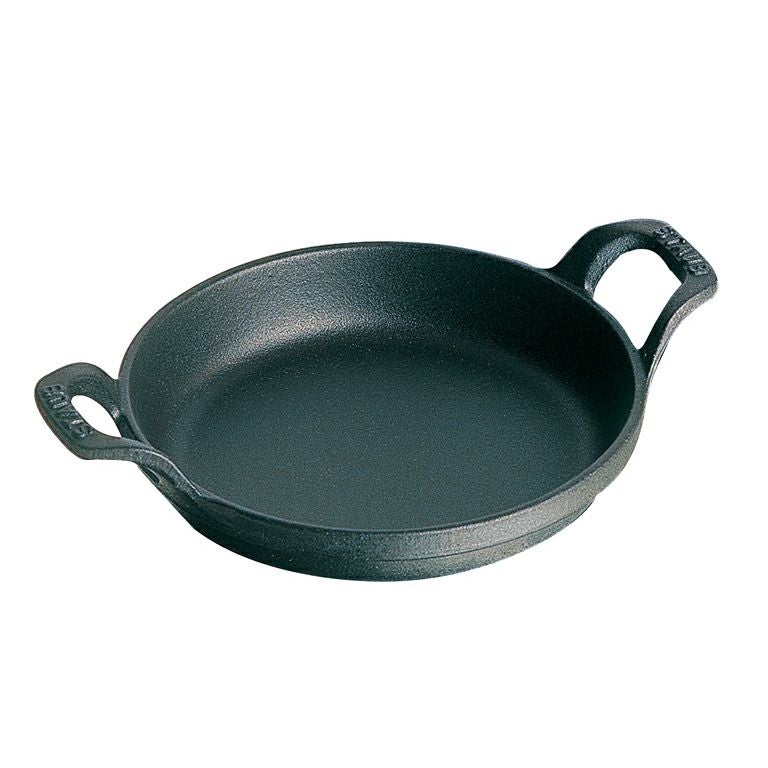 staub ラウンドスタッカブルディッシュ　グレー　20cm Amazon｜staub ストウブ 「 ラウンド スタッカブル ディッシュ グレー